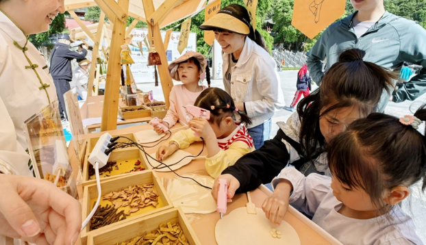 古建打卡熱度不減，“國潮養(yǎng)生”成假日新寵